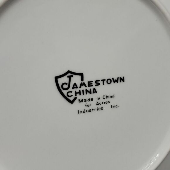 Jamestown China Christmas Tree Salad or Dessert Plate with Gold Trim 7.75" Set 2 - Picture 6 of 6